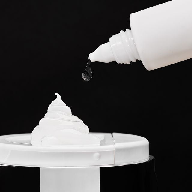 Hyaluronic Acid + Peptide Serum 30ml
