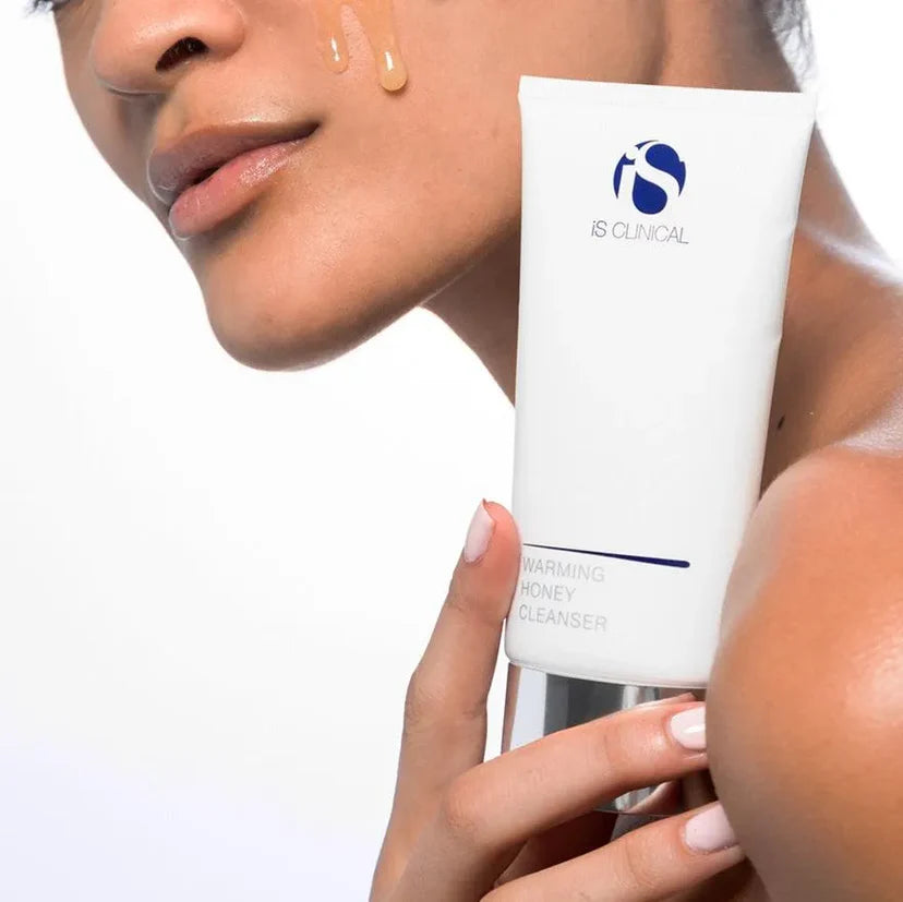 iS CLINICAL Warming Honey Cleanser 120g